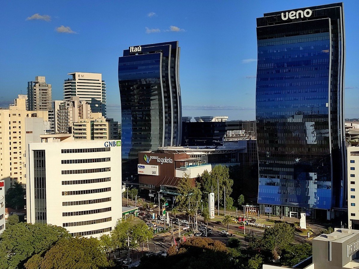 Quartier d’affaires moderne à Asunción