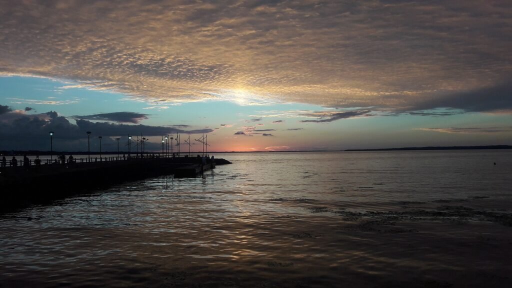 Playa San José in Encarnación, on the Paraná River.