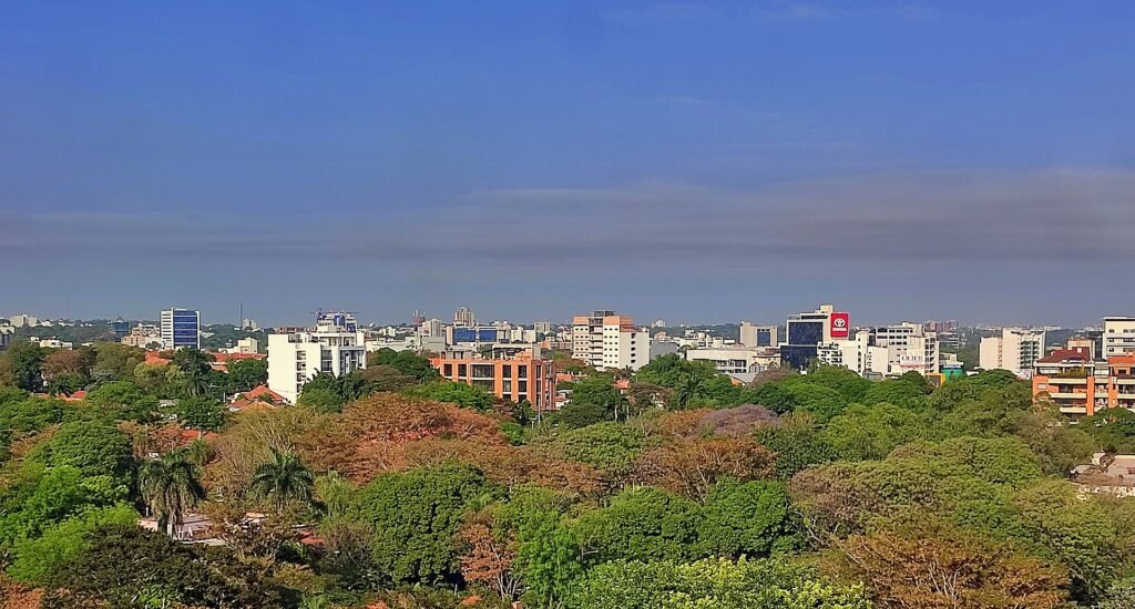 Villa Morra, Asunción: inspect the particular street and building, not only the neighbourhood name.